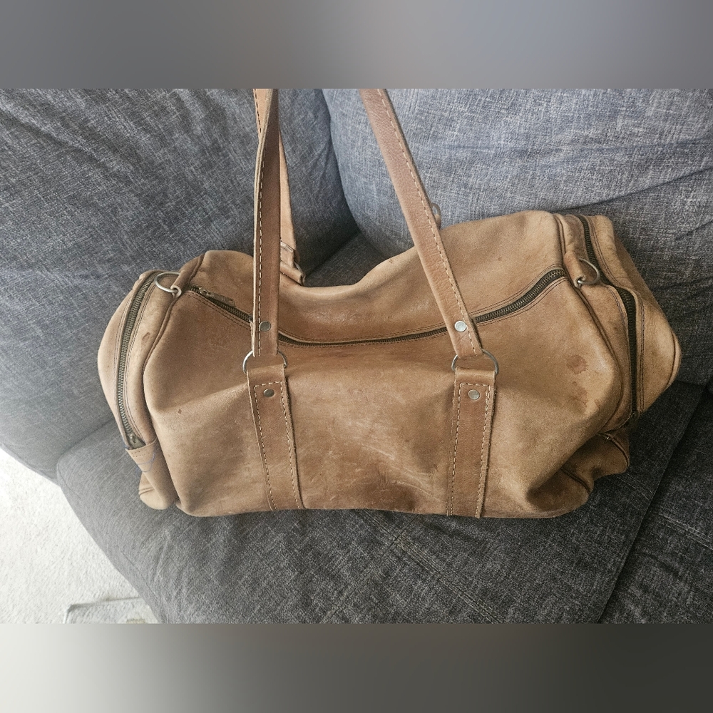 Vintage Light Tan Full Grain Leather Duffle Travel Bag. Unisex.